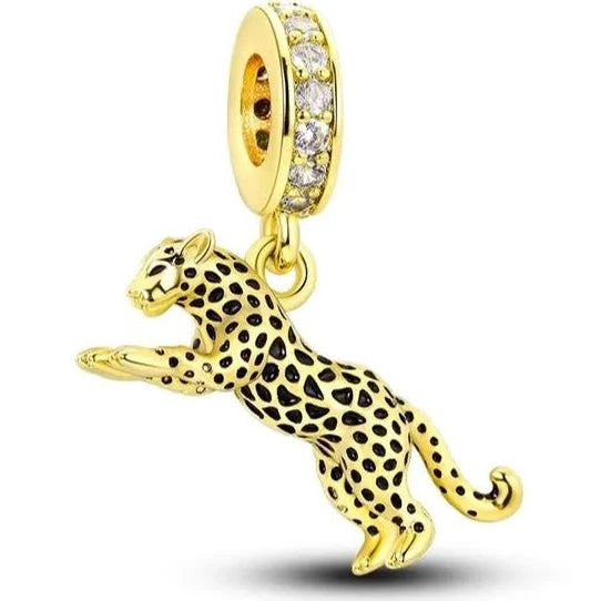 Charm de jaguar dorado de plata s925